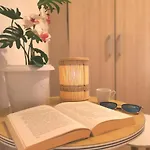 Апартаменты Seaside Bliss